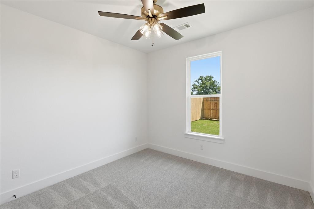809 Lavender Court Tolar, TX 76476 - Photo 23 of 40