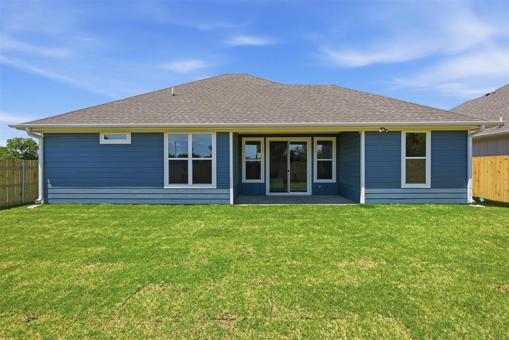809 Lavender Court Tolar, TX 76476 - Photo 32 of 40