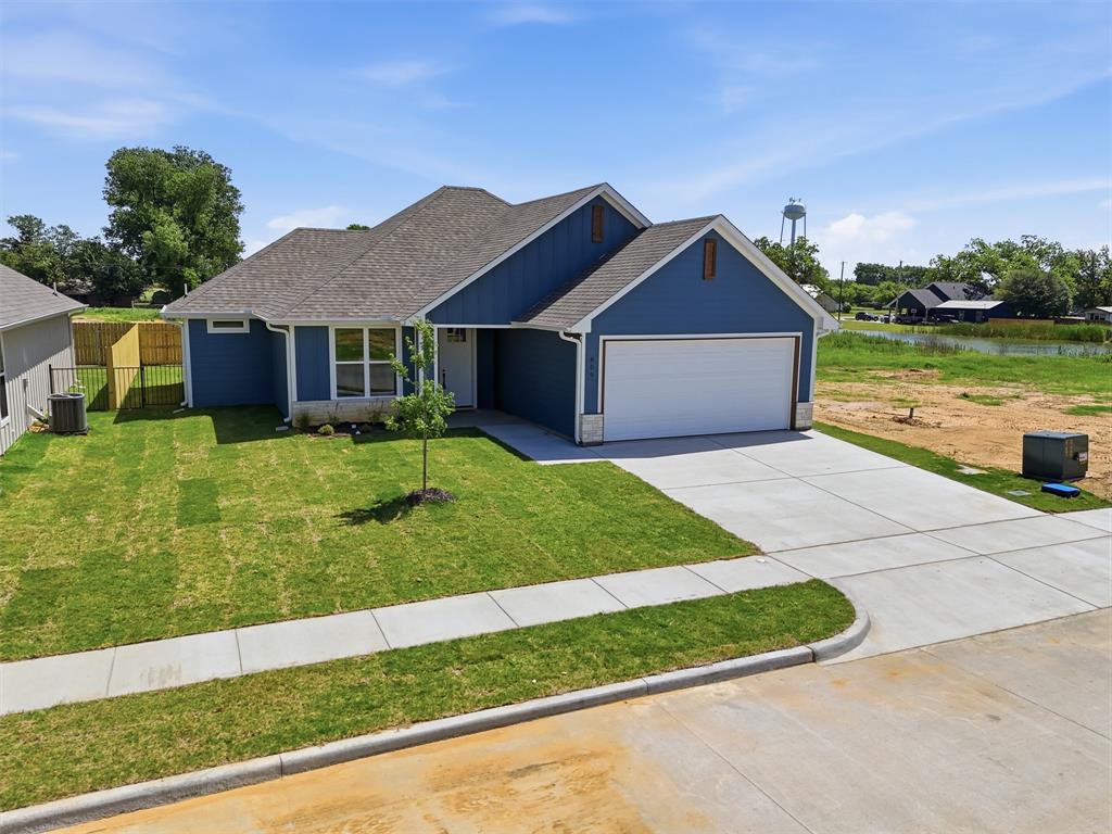 809 Lavender Court Tolar, TX 76476 - Photo 35 of 40