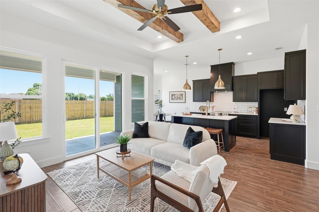 809 Lavender Court Tolar, TX 76476 - Photo 9 of 40