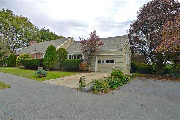 11 Cameron Road Lynn, MA 01904 - Photo 2 of 18 Gallery Image 2