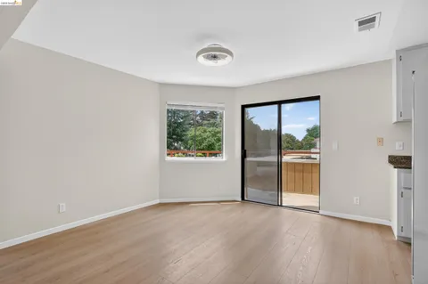$449,000 | 5035 Valley Crest Drive, Unit 177, Concord, CA 94521