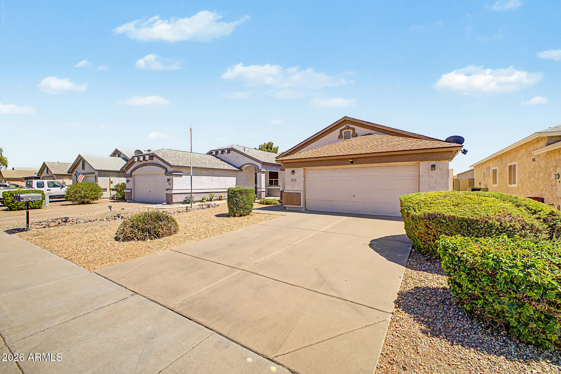 9733 West Mountain View Road Peoria, AZ 85345 - Photo 3 of 35 04-Mountain View
