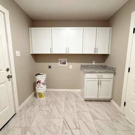 $3,200 | 2222 16th Street, Lubbock, TX 79401
