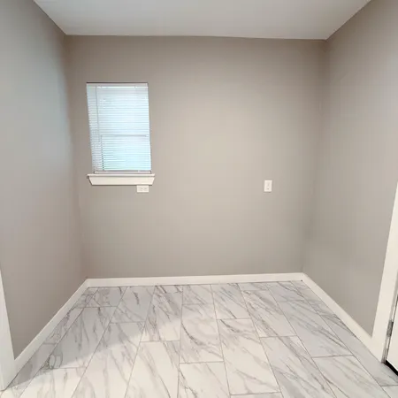 $3,200 | 2222 16th Street, Lubbock, TX 79401