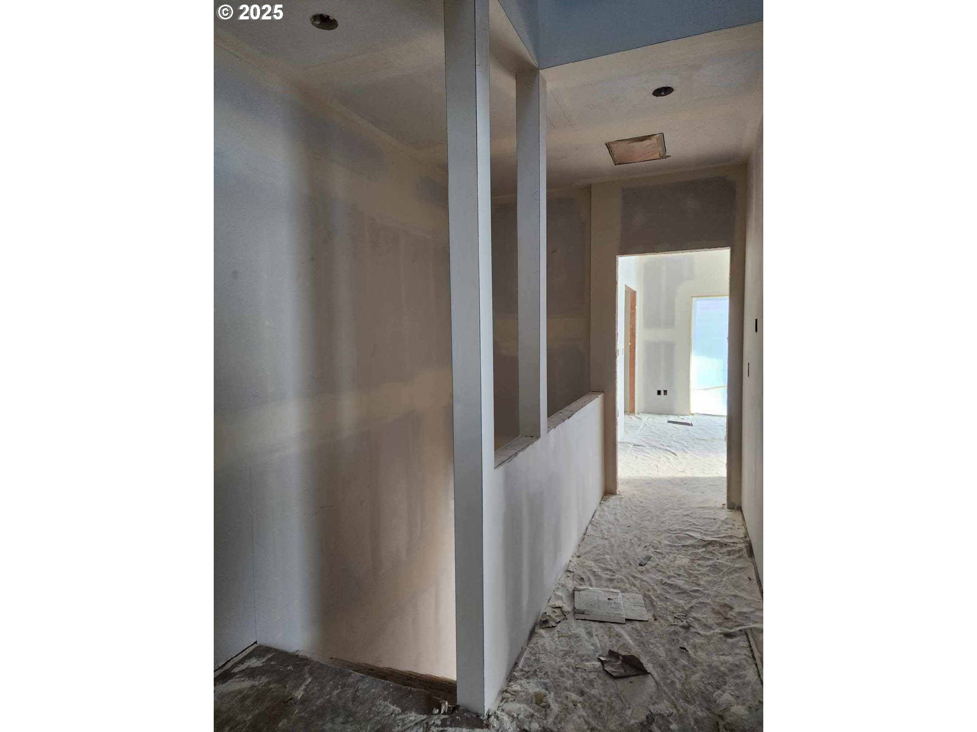 1571 37th Street Florence, OR 97439 - Photo 43 of 48 a view of a bathroom from a hallway