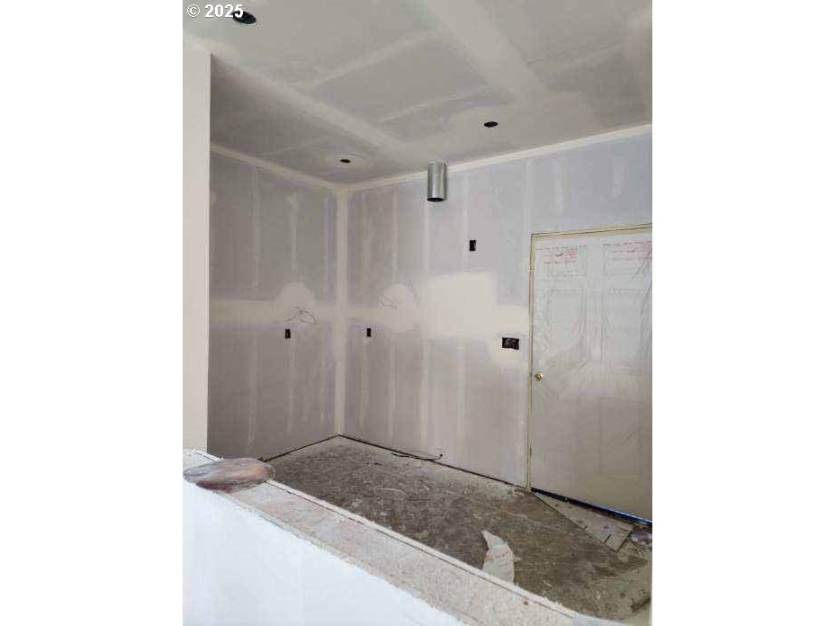 1571 37th Street Florence, OR 97439 - Photo 47 of 48 a view of an empty room