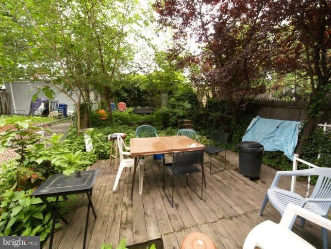 1121 Columbia Road Northwest Washington, DC 20009 - Photo 4 of 10 Beautiful backyard wonderful for entertaining