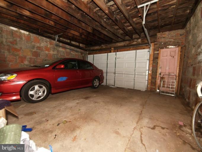 1121 Columbia Road Northwest Washington, DC 20009 - Photo 5 of 10 2 car garage