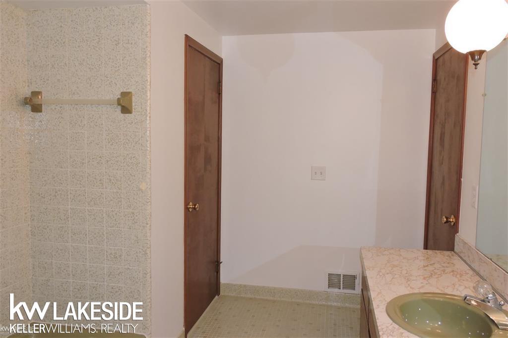 4764 Taft Road Algonac, MI 48001 - Photo 32 of 50 31326246-31.JPG