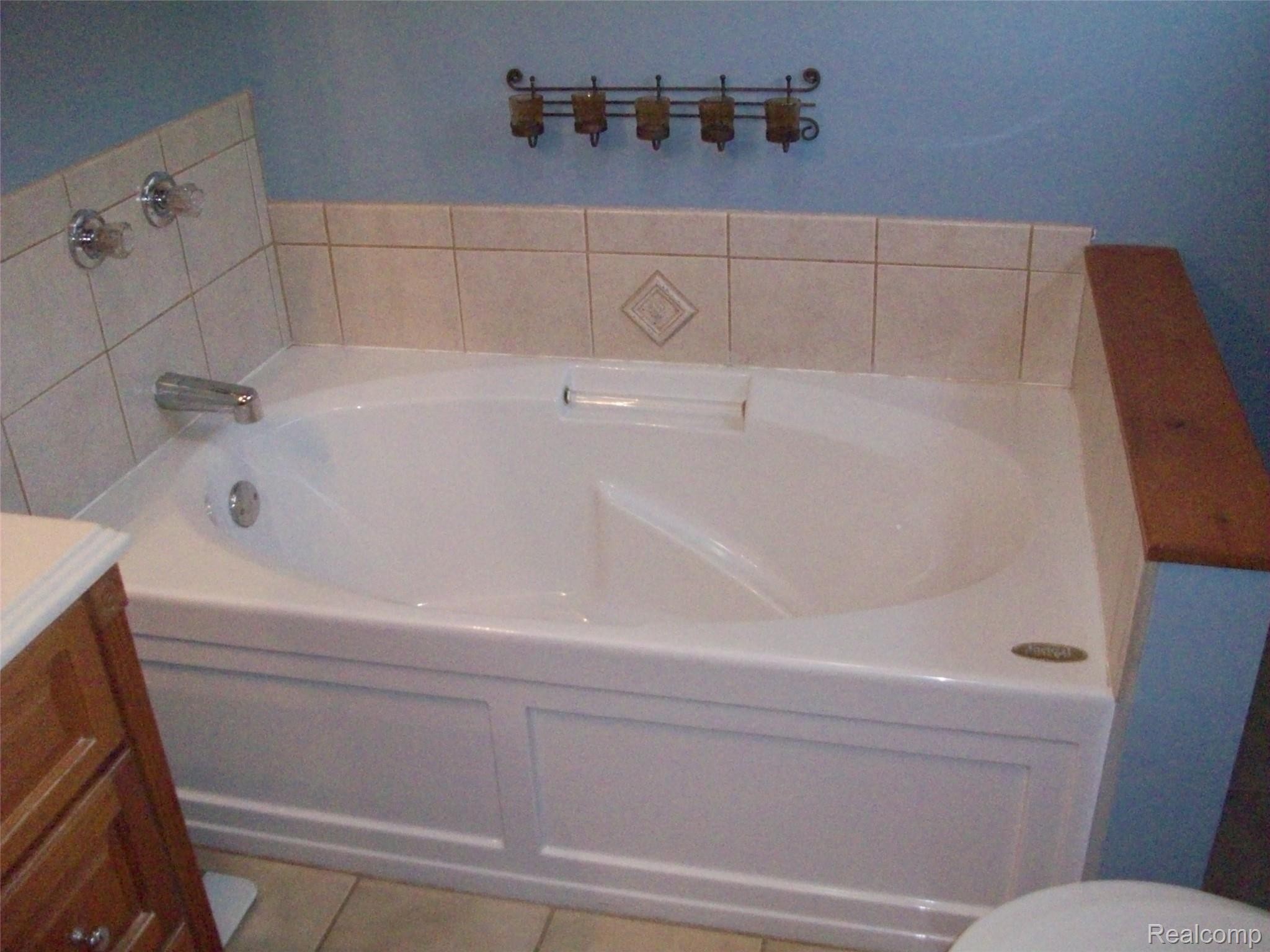 1502 South Cummings Road Davison, MI 48423 - Photo 34 of 49 100_3511.JPG