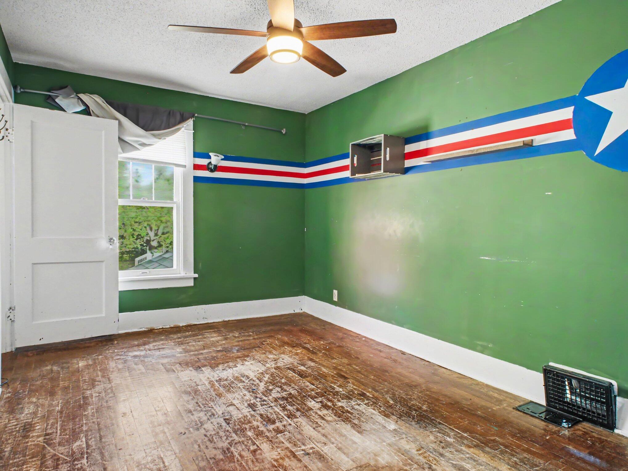 208 Walnut Street Alma, MI 48801 - Photo 13 of 25 012_file_5852