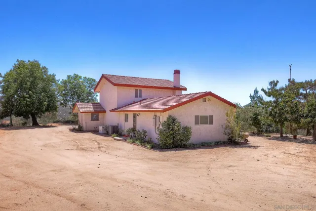 $1,075,000 | 25861 East Old Julian Highway, Ramona, CA 92065