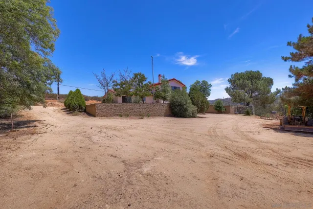 $1,075,000 | 25861 East Old Julian Highway, Ramona, CA 92065