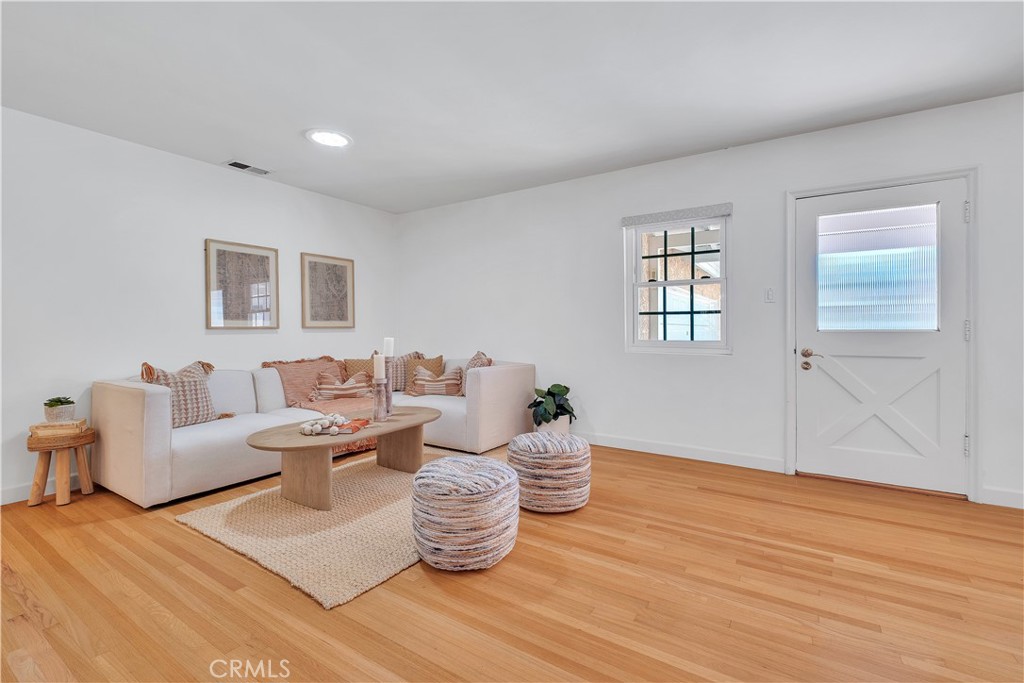 504 Kansas Street El Segundo, CA 90245 - Photo 4 of 44 Gallery Image 4