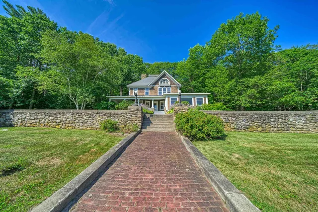 $795,000 | 242 Prospect Hill Road, Sunapee, NH 03782