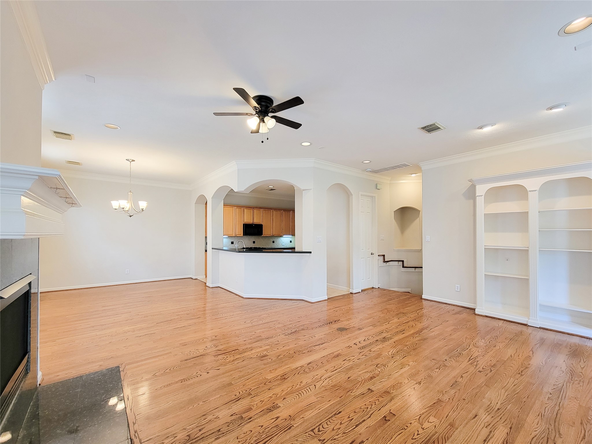 604 Reinerman Street Houston, TX 77007 - Photo 12 of 39