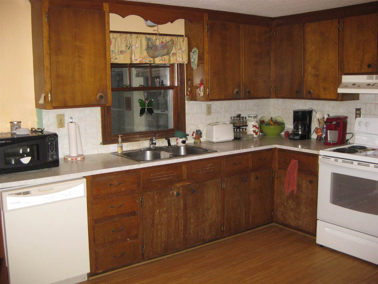 9 Hardy Road Londonderry, NH 03053 - Photo 5 of 14