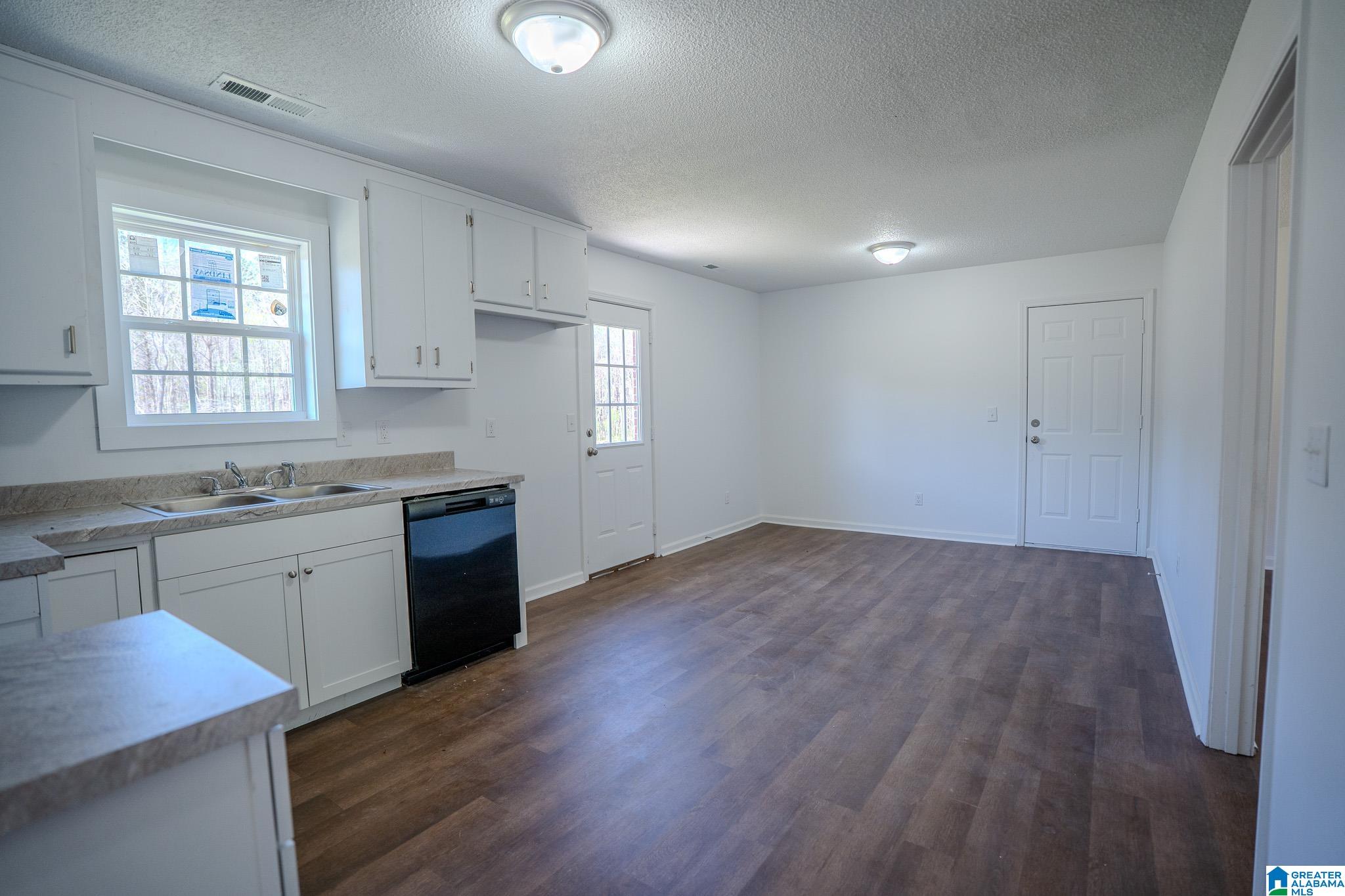 1558 Bluff City Road Somerville, AL 35670 - Photo 9 of 22