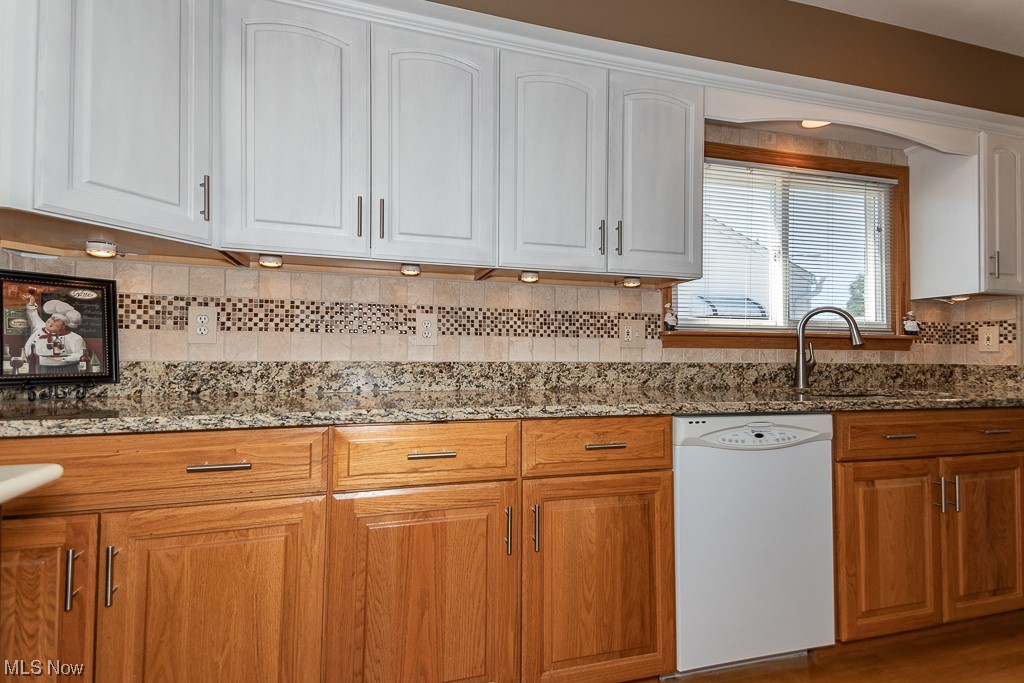 30308 Barjode Road Willowick, OH 44095 - Photo 14 of 35