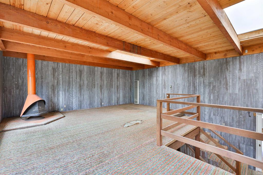 5930 Waverly Avenue La Jolla, CA 92037 - Photo 40 of 61 a view of outdoor space with seating