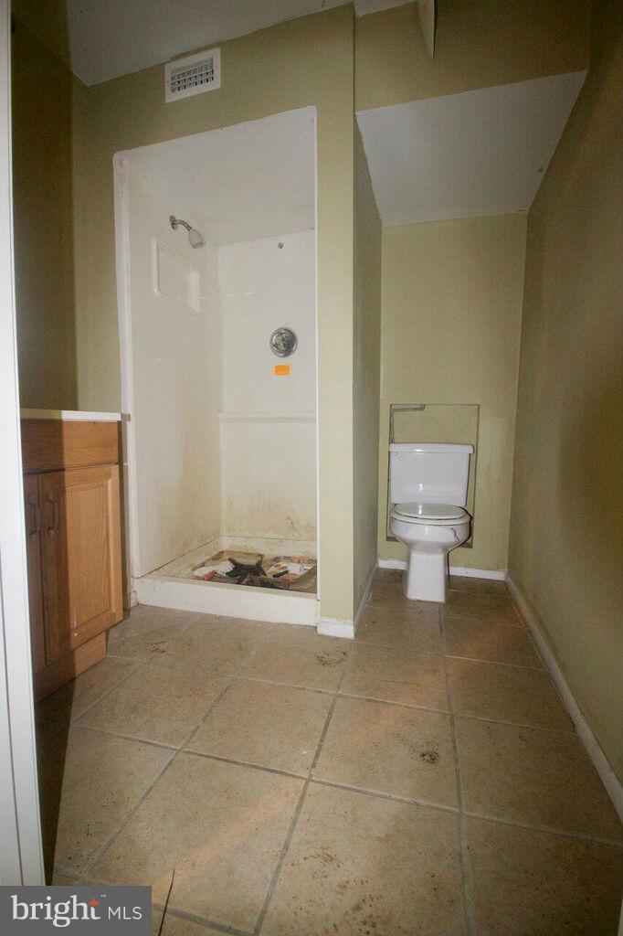 611 Cheraton Road Baltimore, MD 21225 - Photo 16 of 21 Bath