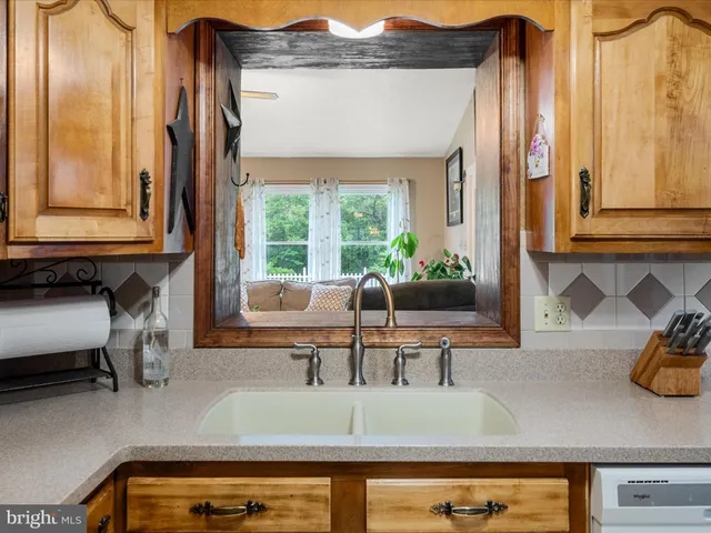 a view of a workspace with furniture