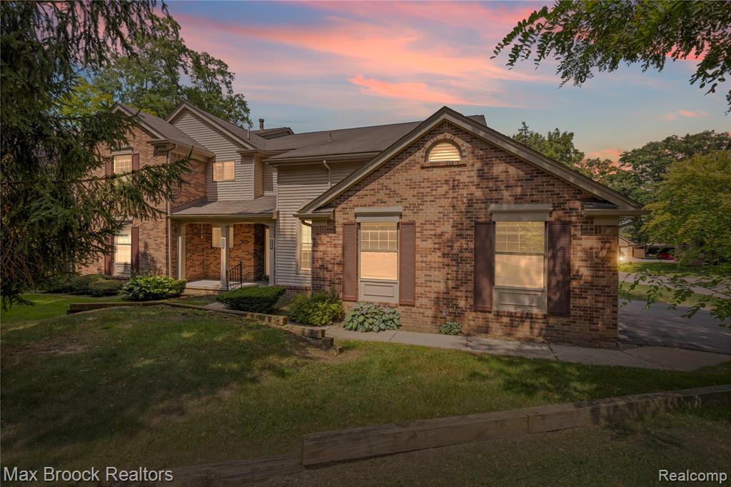 29664 Pine Ridge Circle Farmington Hills, MI 48331 - Photo 1 of 34