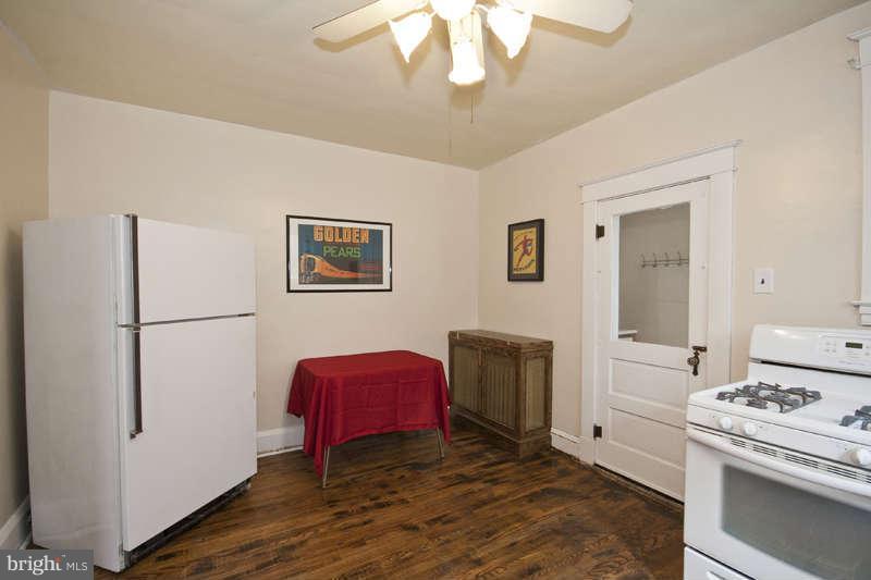 3024 Beverly Road Baltimore, MD 21214 - Photo 13 of 30 Kitchen