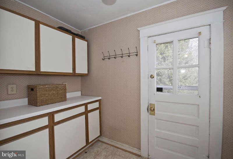 3024 Beverly Road Baltimore, MD 21214 - Photo 16 of 30 Mudroom/Pantry