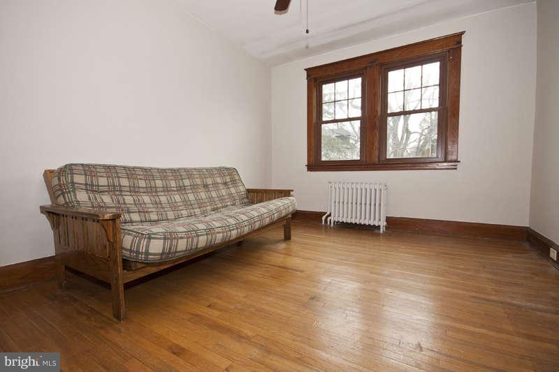 3024 Beverly Road Baltimore, MD 21214 - Photo 21 of 30 2nd Bedroom