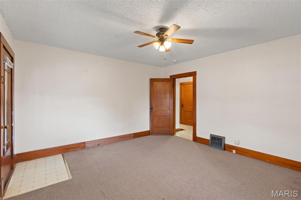 600 Locust Street Washington, MO 63090 - Photo 3 of 39