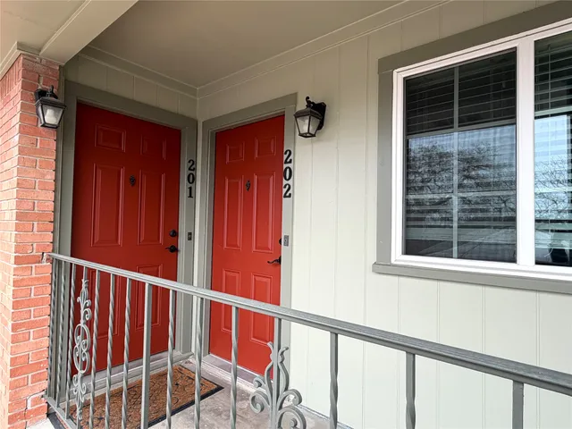$1,550 | 1407 West 39th 1/2 Street, Unit 202, Austin, TX 78756