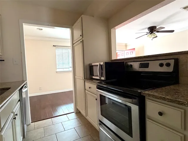 $1,550 | 1407 West 39th 1/2 Street, Unit 202, Austin, TX 78756