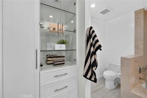 $6,650 | 950 Cagney Lane, Unit 207, Newport Beach, CA 92663