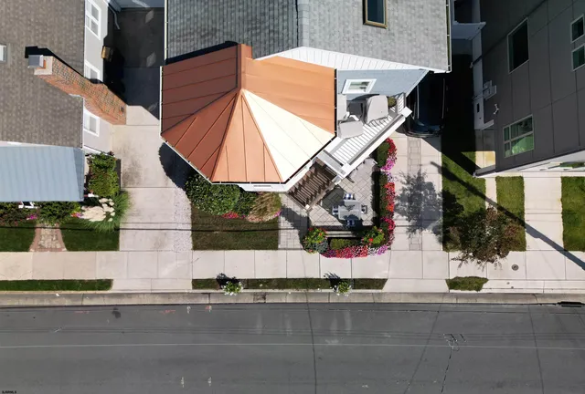 $2,399,000 | 5 North Iroquois Avenue, Margate City, NJ 08402