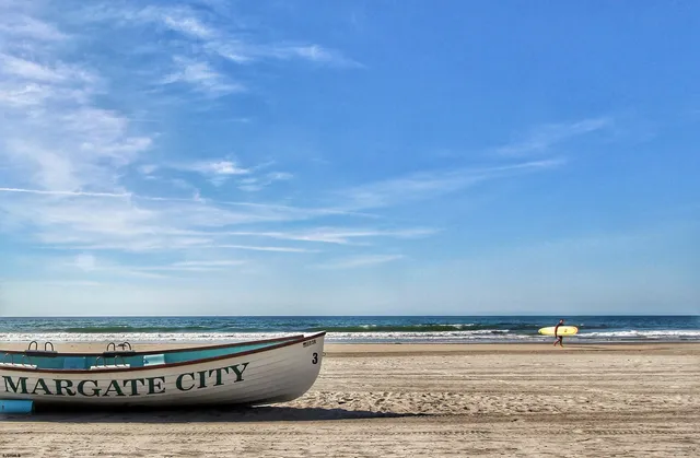 $2,399,000 | 5 North Iroquois Avenue, Margate City, NJ 08402