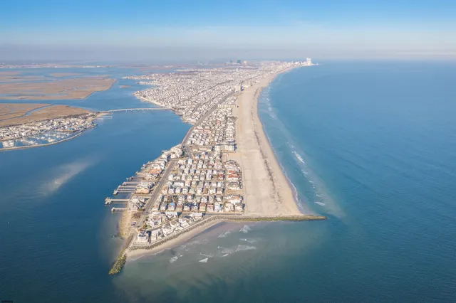 $2,399,000 | 5 North Iroquois Avenue, Margate City, NJ 08402