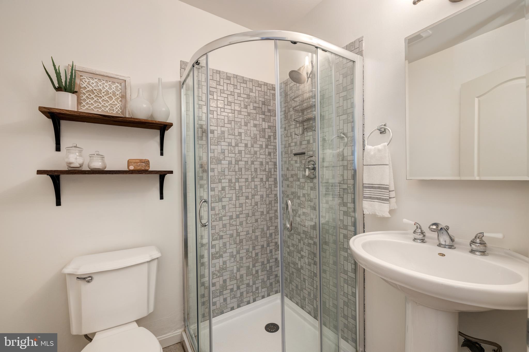 1717 T Street Northwest, Unit 32 Washington, DC 20009 - Photo 18 of 21