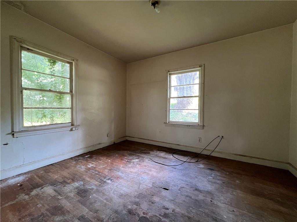 3 Kent Court Columbus, GA 31903 - Photo 2 of 10 an empty room with a window