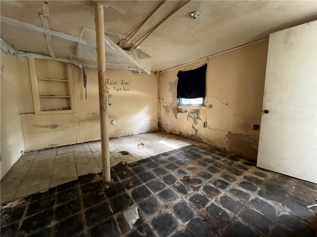 3 Kent Court Columbus, GA 31903 - Photo 9 of 10 a bathroom with a sink toilet and shower