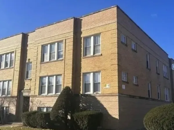 $1,300 | 2102 Kenilworth Avenue, Unit 101, Berwyn, IL 60402