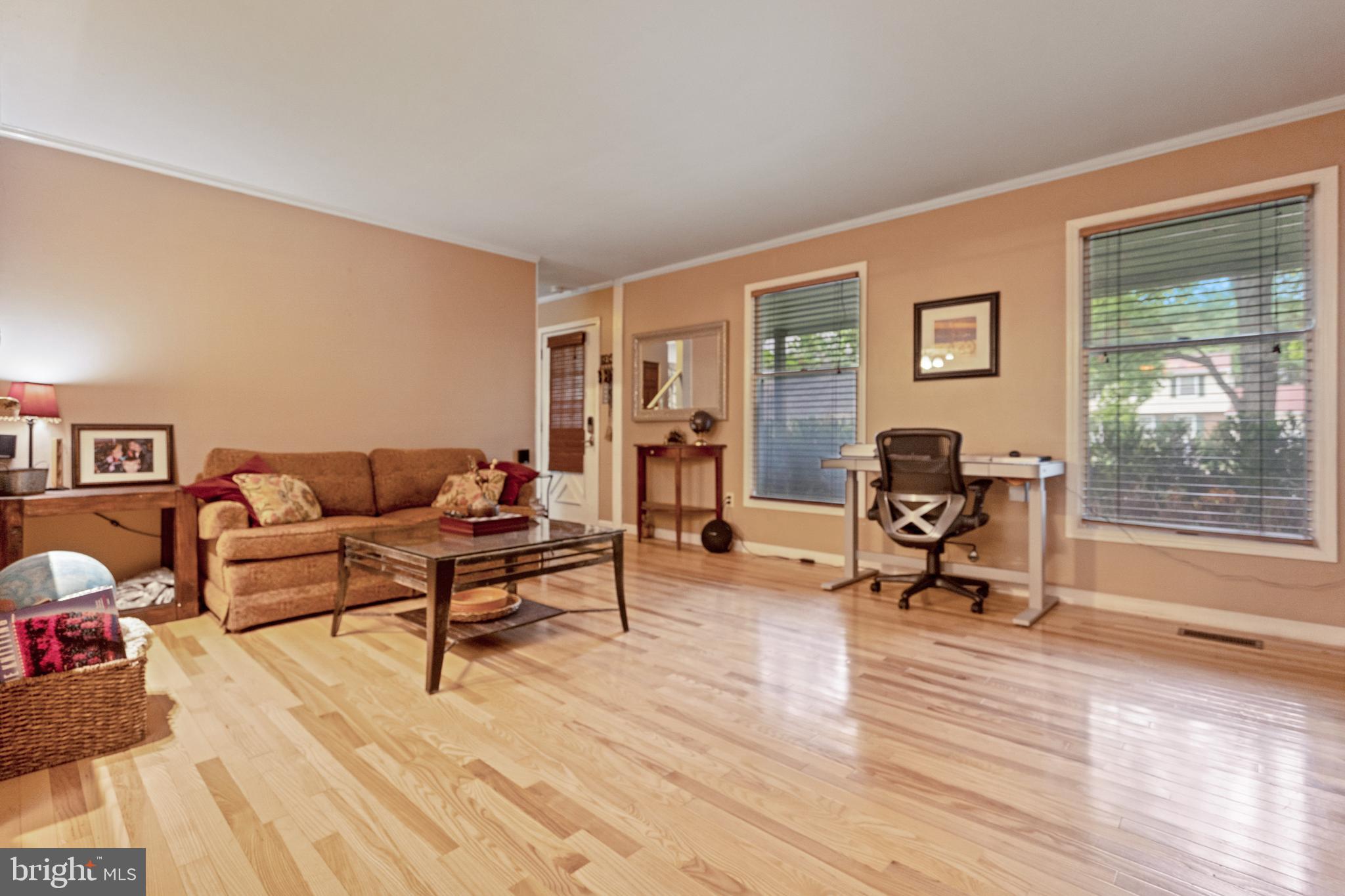 6086 Sunny Spring Columbia, MD 21044 - Photo 7 of 47 Gallery Image 7