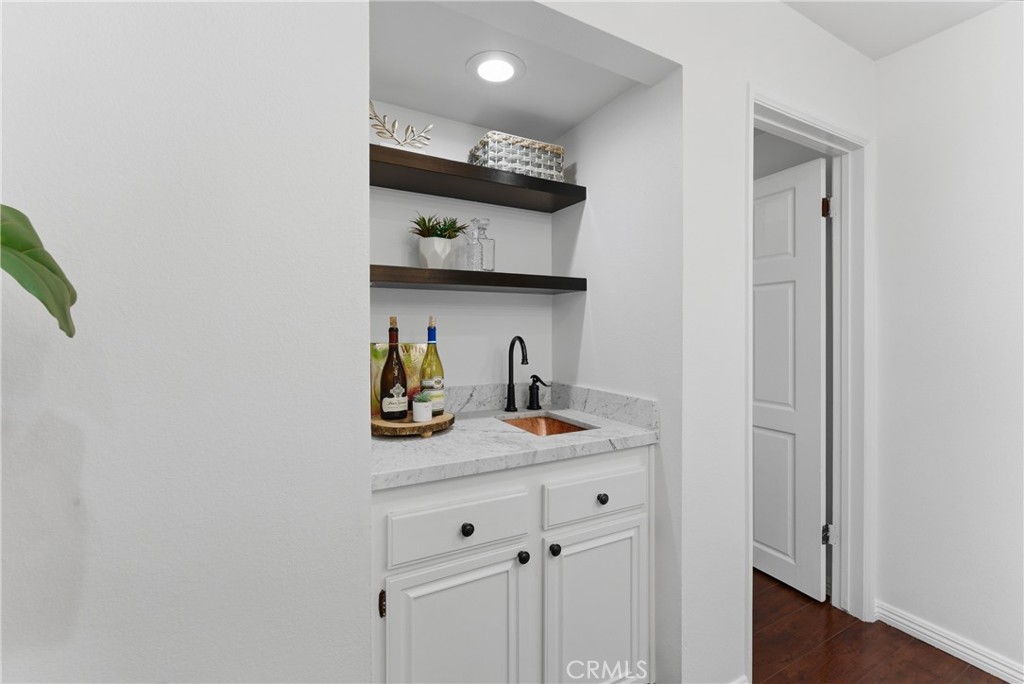 8180 Manitoba Street, Unit 330 Playa del Rey, CA 90293 - Photo 11 of 31 a kitchen with cabinets and window