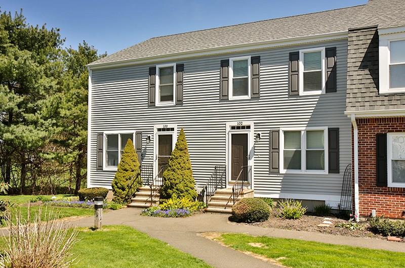 102 Summer Hill Road, Unit 102 Wallingford, CT 06492 - Photo 1 of 1 Entrance into the condo