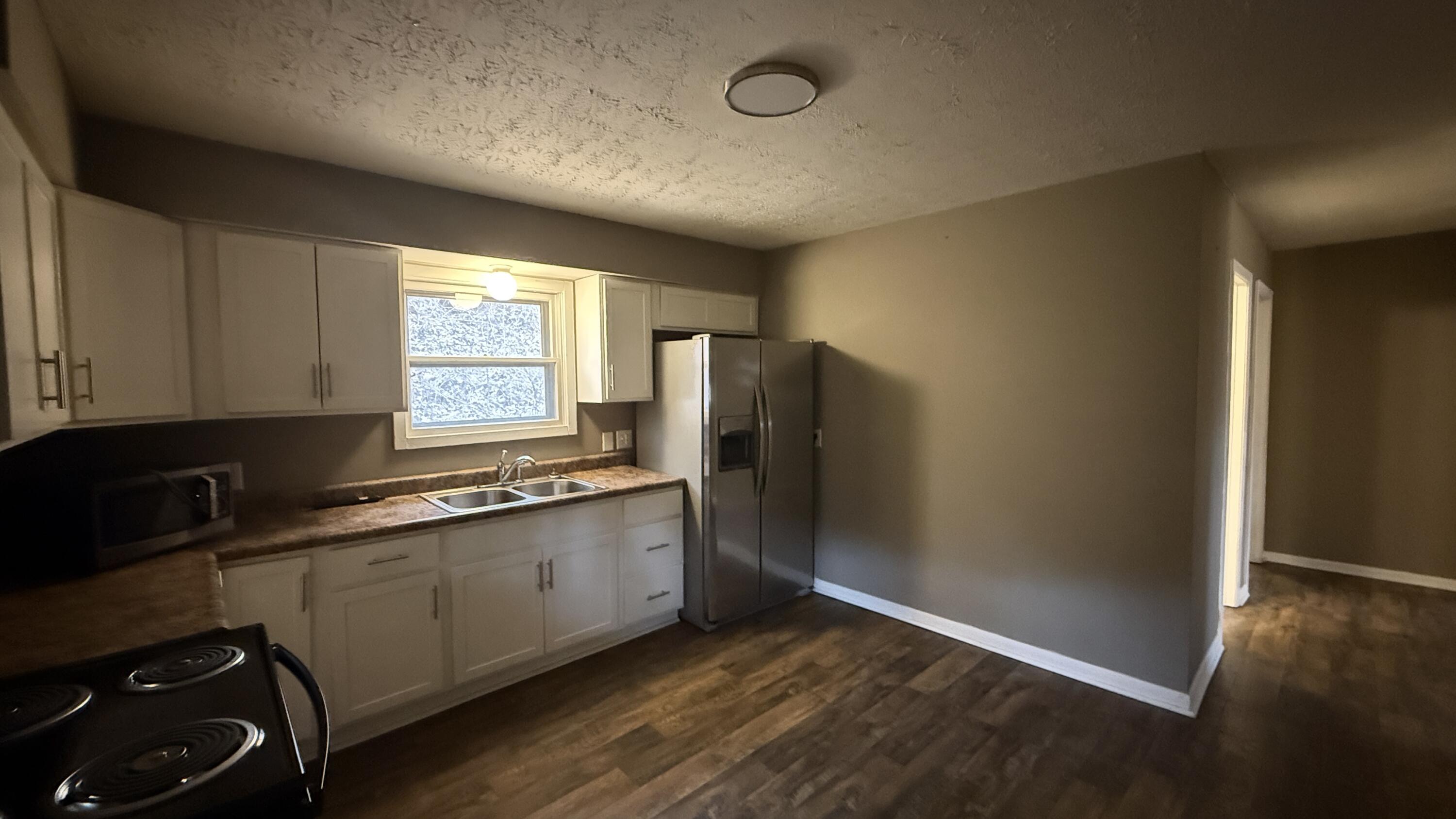 766 Mt Vernon Road Berea, KY 40403 - Photo 5 of 10 758 Mt Vernon Road Interior