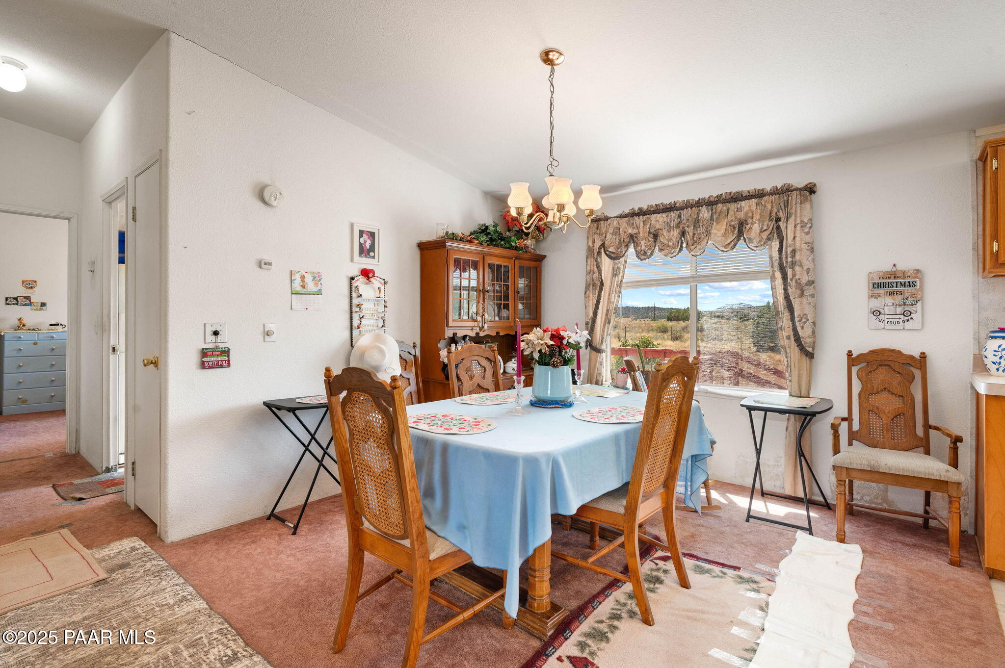21305 Juniper Ridge Road Paulden, AZ 86334 - Photo 8 of 33 Dining Room