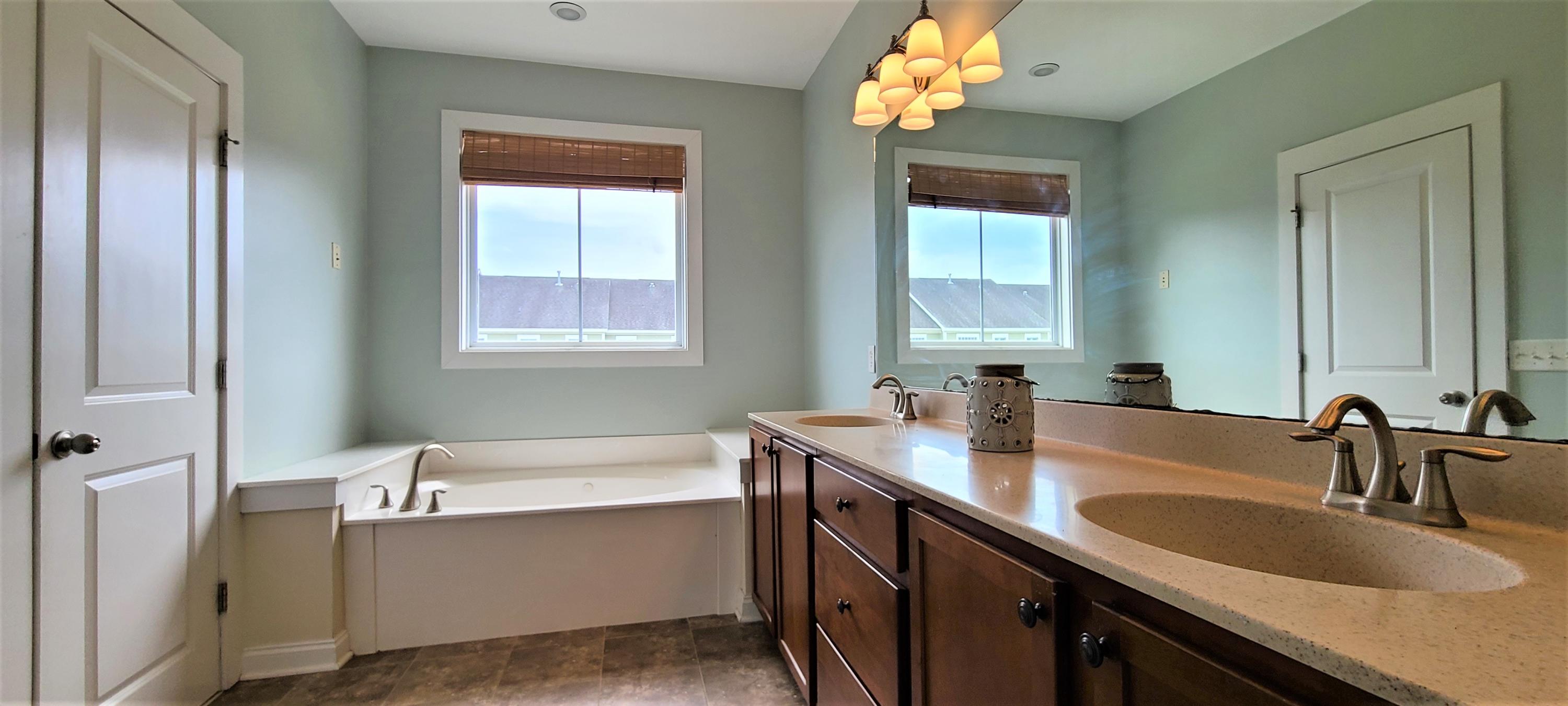 2521 Rutherford Way Charleston, SC 29414 - Photo 19 of 33 Master Bathroom