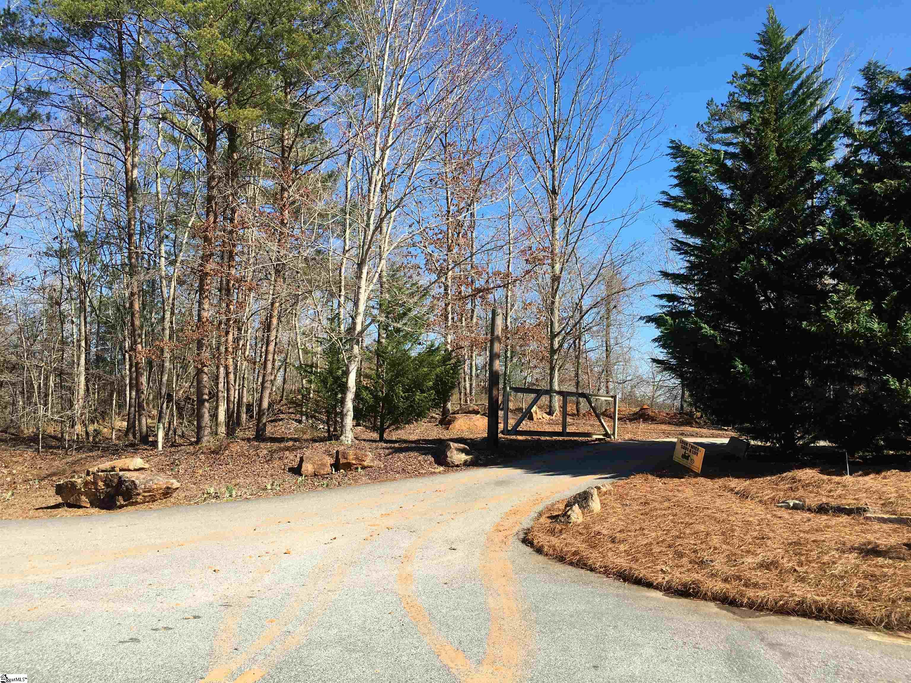 189 Cofferdam Road Six Mile, SC 29682 - Photo 3 of 27 Gallery Image 3