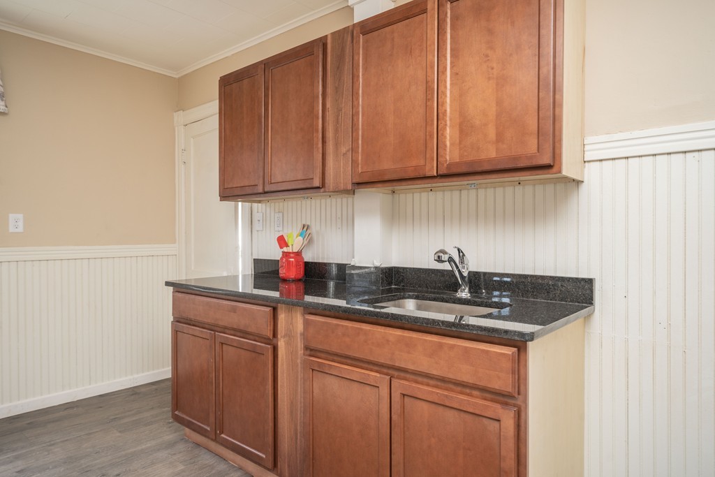 18-20 Milton Street Springfield, MA 01151 - Photo 3 of 17 Gallery Image 3